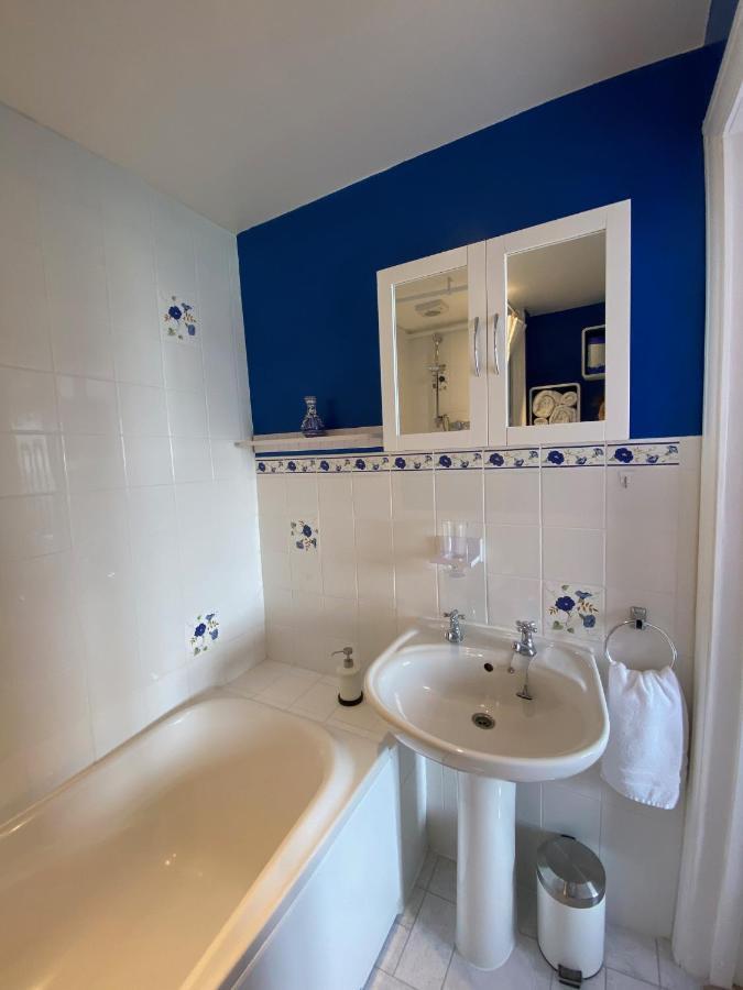 Pound Corner Apartman Godalming Kültér fotó