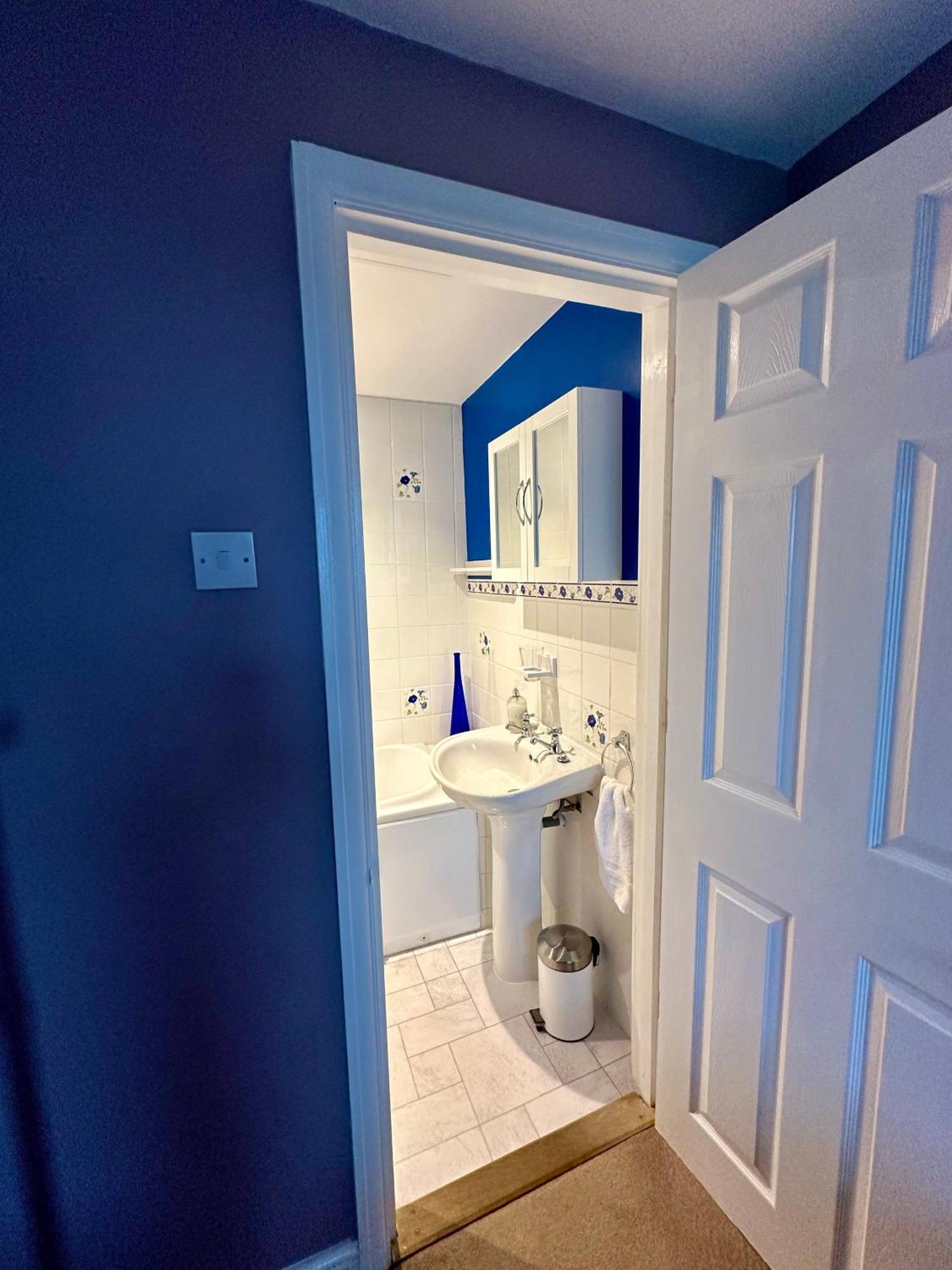Pound Corner Apartman Godalming Kültér fotó