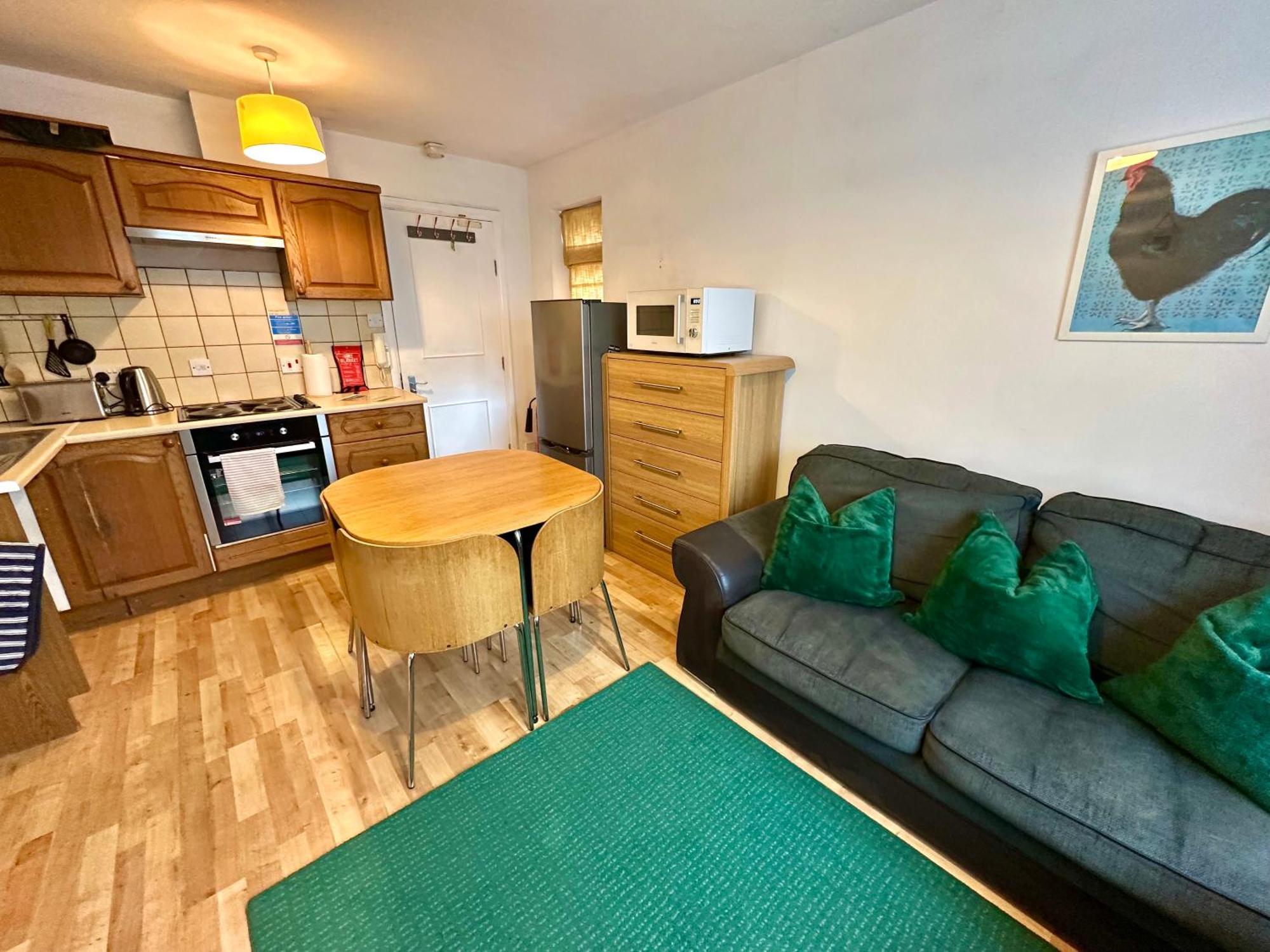 Pound Corner Apartman Godalming Kültér fotó